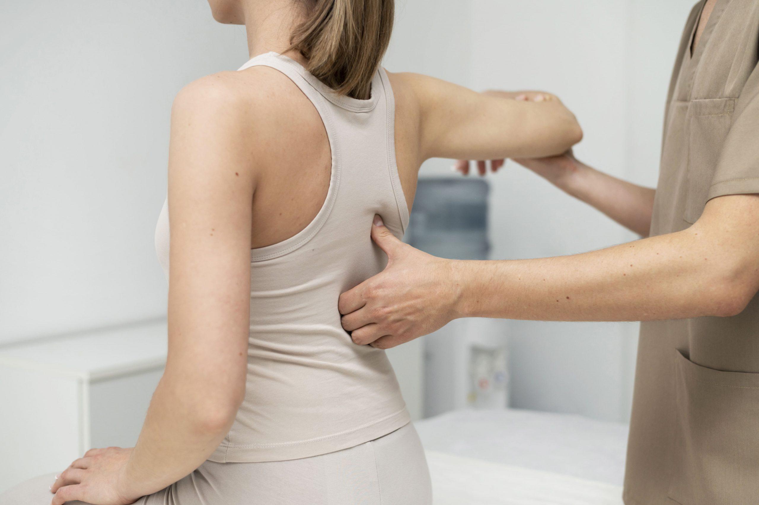 kine-prenant-soin-du-patient (1)